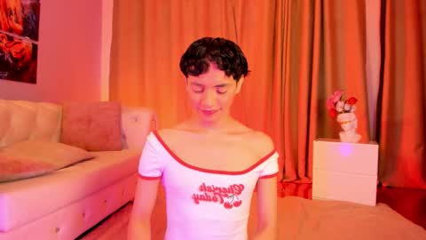 Snapshot of brann_tadzio chatting on 11/24/25, 08:52 online show from 11/24/25, 08:52