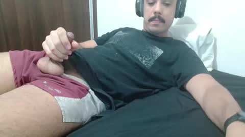 Snapshot of brasilianonca chatting on 05/01/26, 07:35 brasilianonca online show from 05/01/26, 07:35