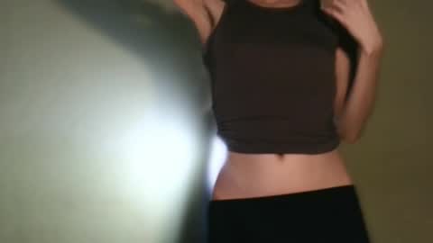 Evelyn .  online show from 11/12/25, 01:06