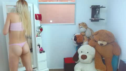 Snapshot of bratz_xx18 chatting on 03/06/26, 06:59 bratz xx118 online show from 03/06/26, 06:59