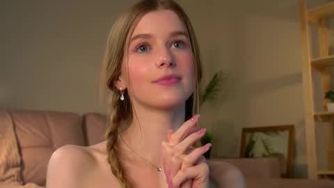 Snapshot of brave_journey chatting on 03/06/25, 11:09 Eli online show from 03/06/25, 11:09