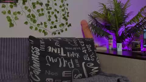 Johny Bravo online show from 11/23/25, 10:15