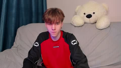 Snapshot of braxiboy chatting on 12/20/24, 07:22 Brax online show from 12/20/24, 07:22