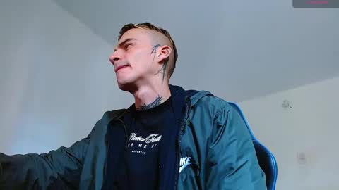 Snapshot of bray_hotboy chatting on 01/18/26, 02:10 Bray Hotboy online show from 01/18/26, 02:10