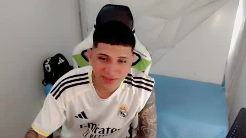 Snapshot of brayan_lopezz chatting on 01/15/26, 01:05 BRAYAN online show from 01/15/26, 01:05
