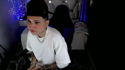 Snapshot of brayan_lopezz chatting on 04/23/26, 06:21 BRAYAN online show from 04/23/26, 06:21