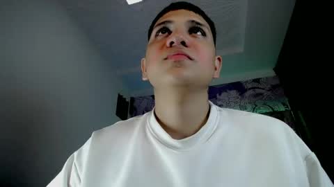 Snapshot of brayan_lopezz chatting on 04/25/26, 02:58 BRAYAN online show from 04/25/26, 02:58