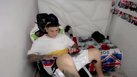Snapshot of brayan_lopezz chatting on 05/07/26, 04:07 BRAYAN online show from 05/07/26, 04:07