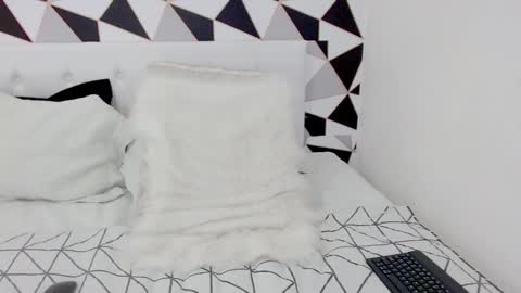 Snapshot of braziliangirl191 chatting on 01/14/25, 04:04 Alice online show from 01/14/25, 04:04