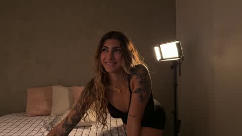 Snapshot of brazilians_doitbetter chatting on 10/14/25, 08:09 Brazilian Girls One More Cum online show from 10/14/25, 08:09