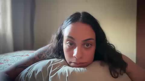 Snapshot of braziliantgirl chatting on 09/10/25, 08:31 Thalia online show from 09/10/25, 08:31