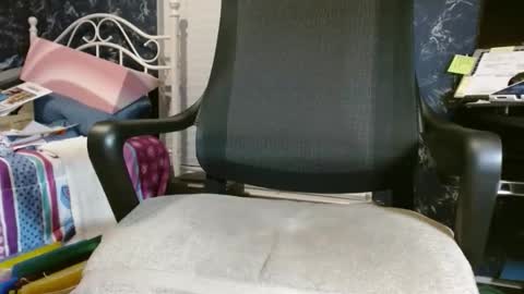 brcajunla58 online show from 12/18/25, 11:27