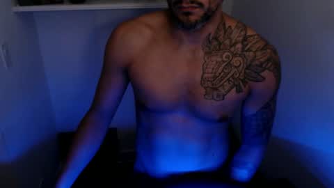 Snapshot of break_dusk chatting on 12/17/25, 03:23 break_dusk online show from 12/17/25, 03:23