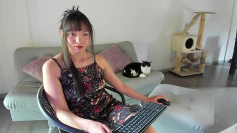 Snapshot of breakfastwithtiffanys chatting on 05/03/26, 02:12 breakfastwithtiffanys online show from 05/03/26, 02:12