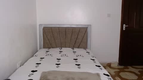 Snapshot of breasticles_msh chatting on 02/19/25, 07:06 sweet Meri online show from 02/19/25, 07:06