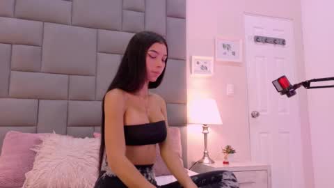 Snapshot of bree_watson chatting on 02/13/25, 12:00 Bree online show from 02/13/25, 12:00