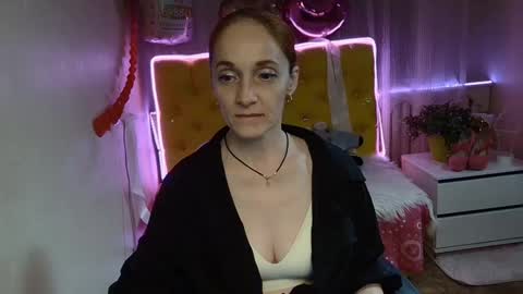 Snapshot of breeterner chatting on 03/04/25, 02:49 breeterner online show from 03/04/25, 02:49
