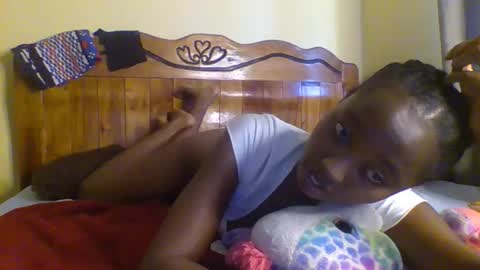 Snapshot of breezykan123 chatting on 10/31/25, 04:24 breelia online show from 10/31/25, 04:24