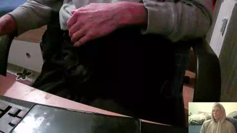 bremer64 online show from 10/19/25, 10:27