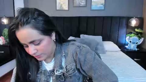 Snapshot of brenda__garcia chatting on 07/04/26, 03:35 online show from 07/04/26, 03:35