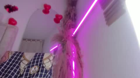 Snapshot of brenda_lott chatting on 02/12/26, 04:29 Brenda online show from 02/12/26, 04:29