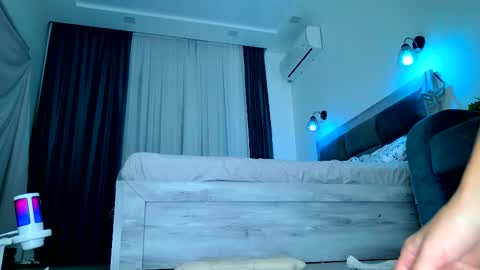 Snapshot of brenda_m00n chatting on 10/30/25, 03:13 Brenda online show from 10/30/25, 03:13