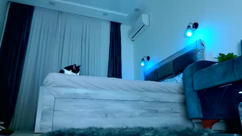 Snapshot of brenda_m00n chatting on 12/13/25, 07:42 Brenda online show from 12/13/25, 07:42