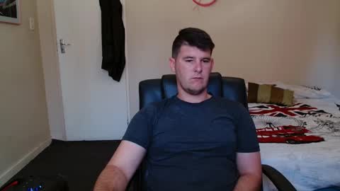 Snapshot of brendansexyboy098754 chatting on 03/11/26, 10:32 ask me lol online show from 03/11/26, 10:32