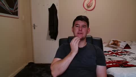 Snapshot of brendansexyboy098754 chatting on 03/23/26, 05:44 ask me lol online show from 03/23/26, 05:44