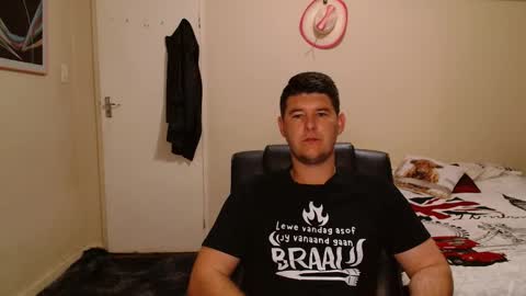 Snapshot of brendansexyboy098754 chatting on 03/24/26, 01:32 ask me lol online show from 03/24/26, 01:32