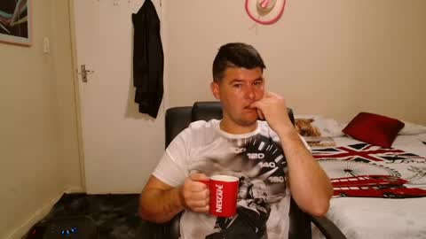 Snapshot of brendansexyboy098754 chatting on 04/03/26, 03:04 ask me lol online show from 04/03/26, 03:04