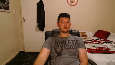 Snapshot of brendansexyboy098754 chatting on 04/06/26, 02:53 ask me lol online show from 04/06/26, 02:53