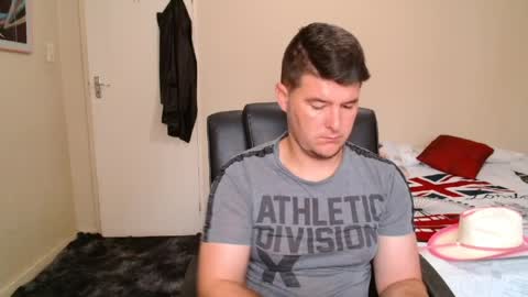 Snapshot of brendansexyboy098754 chatting on 04/06/26, 04:46 ask me lol online show from 04/06/26, 04:46