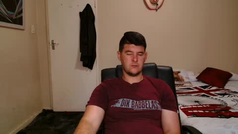 Snapshot of brendansexyboy098754 chatting on 04/08/26, 05:07 ask me lol online show from 04/08/26, 05:07