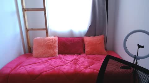 Snapshot of brendasantos_77 chatting on 10/02/25, 02:02 brendasantos_77 online show from 10/02/25, 02:02