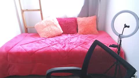 Snapshot of brendasantos_77 chatting on 10/10/25, 01:21 brendasantos_77 online show from 10/10/25, 01:21