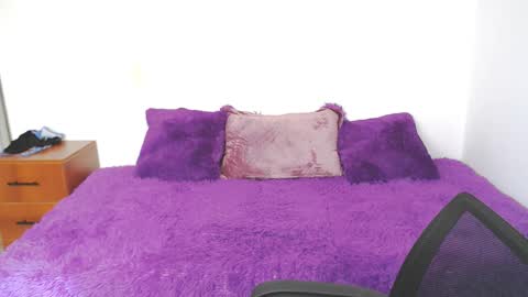 Snapshot of brendasantos_77 chatting on 10/21/25, 02:07 brendasantos_77 online show from 10/21/25, 02:07