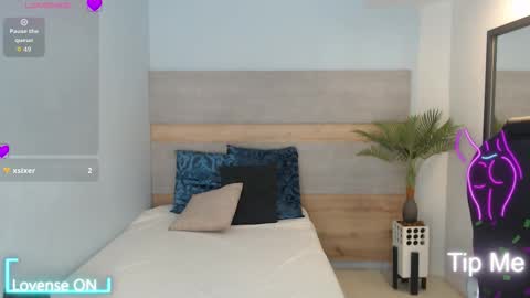 Brenda online show from 10/18/25, 02:14