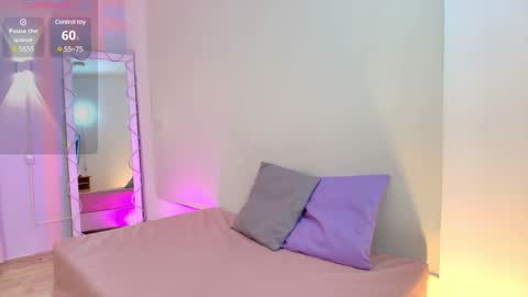 Snapshot of brendda_tay chatting on 02/07/25, 03:45 BRENDDA online show from 02/07/25, 03:45