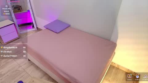 Snapshot of brendda_tay chatting on 02/19/25, 06:33 BRENDDA online show from 02/19/25, 06:33