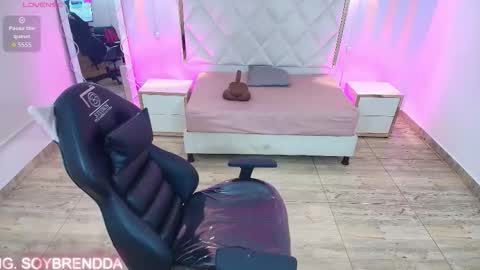 Snapshot of brendda_tay chatting on 09/17/25, 03:08 BRENDDA online show from 09/17/25, 03:08