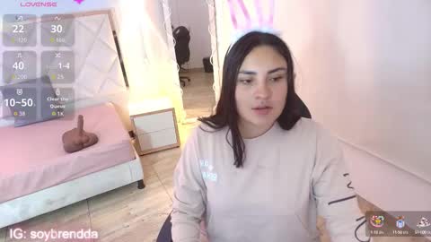 Snapshot of brendda_tay chatting on 09/21/25, 03:19 BRENDDA online show from 09/21/25, 03:19