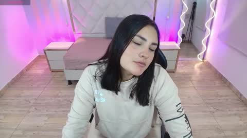 Snapshot of brendda_tay chatting on 10/21/25, 02:56 BRENDDA online show from 10/21/25, 02:56