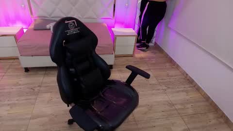 Snapshot of brendda_tay chatting on 10/23/25, 03:28 BRENDDA online show from 10/23/25, 03:28