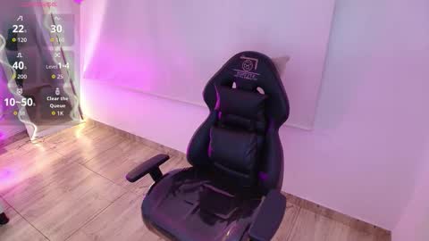 Snapshot of brendda_tay chatting on 11/26/25, 03:07 BRENDDA online show from 11/26/25, 03:07