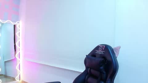 Snapshot of brendda_tay chatting on 12/05/25, 03:37 BRENDDA online show from 12/05/25, 03:37