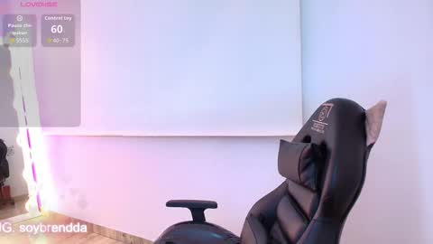 Snapshot of brendda_tay chatting on 12/20/25, 03:24 BRENDDA online show from 12/20/25, 03:24