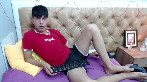 Esteban online show from 02/18/25, 03:42