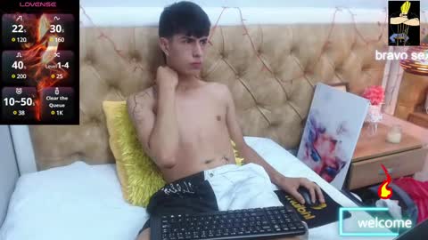 Esteban online show from 03/10/25, 03:45