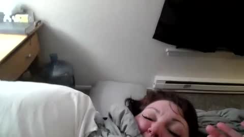 Snapshot of bretday chatting on 02/13/25, 07:35 fresh meats online show from 02/13/25, 07:35